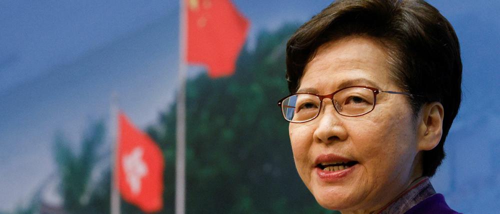 Hongkongs Regierungschefin Carrie Lam spricht auf einer Pressekonferenz nach den Legislativratswahlen.