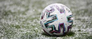 In der Bundesliga werden den Profis rund um Weihnachten und dem Jahreswechsel knapp drei Wochen Pflichtspielfreiheit zugestanden.