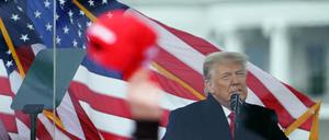 Ex-Präsident Donald Trump will nach mehr als einem Jahr erneut über Wahlbetrug sprechen.