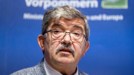 Mecklenburg-Vorpommerns ehemaliger Innenminister Lorenz Caffier (CDU; Archivbild)