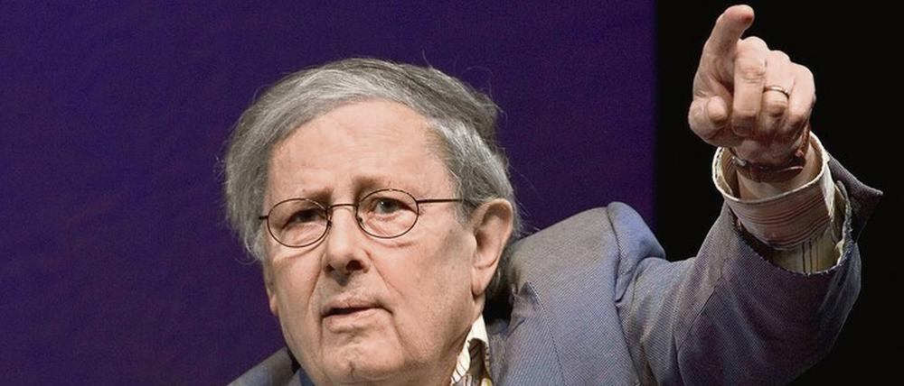 Klaus Wagenbach, hier 2009 während eines Podiumsgesprächs im Deutschen Theater, bezeichnete sich gern als Kafkas „dienstälteste lebende Witwe“.