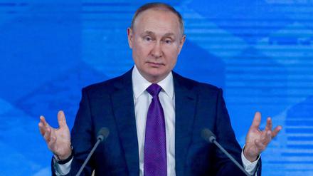 Putin streitet bislang ab, das Nachbarland angreifen zu wollen.