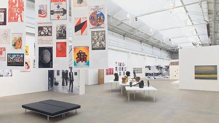 Die Ausstellung zeigt eine Auswahl an Exponaten aus der Kunsthalle Rostock sowie aus der Sammlung der Stiftung Reinbeckhallen. 