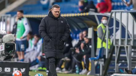 Herbstmeister FC Bayern München drängt nach Aussage von Gladbachs Sportdirektor Max Eberl auf eine Verlegung des am Freitag angesetzten Rückrunden-Eröffnungsspiels.