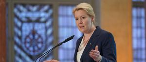 Will die Pandemie bewältigen: Franziska Giffey bei einer Pressekonferenz.