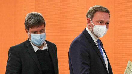 Unterschiedliche Auffassungen zu Gaskraftwerken: Wirtschaftsminister Robert Habeck (links) und Finanzminister Christian Lindner. 