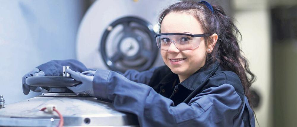 Ausbildung statt Aushilfsjobs. So sollen Arbeitslose für die Jobs von morgen fit gemacht werden.
