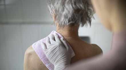 Die gesetzlichen Krankenkassen rechnen damit, dass ihre Mitglieder mehr für ihre Pflegeversicherung einzahlen müssen.