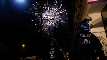 Die Polizei war in der Silvesternacht 2021/22 mit gut 2500 Kräften im Einsatz. 