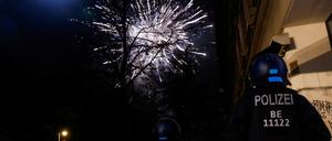 Die Polizei war in der Silvesternacht 2021/22 mit gut 2500 Kräften im Einsatz. 