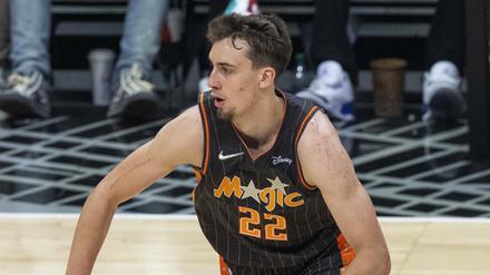 Starke Leistungen in der nordamerikanischen Basketball-Profiliga, der 20-Jährige von den Orlando Magic hatte im Dezember mit 19,5 Punkten im Schnitt so viele wie kein anderer Liga-Neuling erzielt.