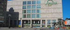 Ella Nik Bayam verbrannte sich selbst auf dem Alexanderplatz im September 2021. Sie starb im Krankenhaus an ihren Verletzungen.
