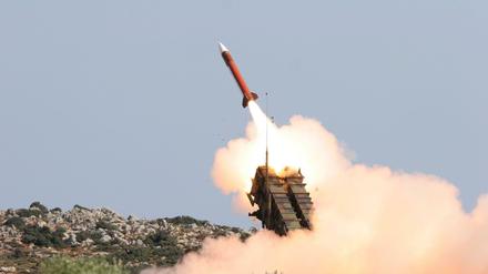 Der Abschuss eines Patriot-Lenkflugkörpers im Rahmen der Übung Rapid Arrow in 2008.