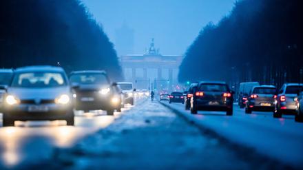 Morgen vor dem Brandenburger Tor auf der Straße des 17. Juni.