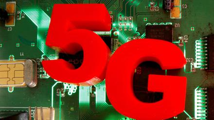 Beamte der US-Flugsicherung FAA befürchten, die 5G-Technik könnte zu Interferenzen mit bestimmter Flugzeugelektronik führen