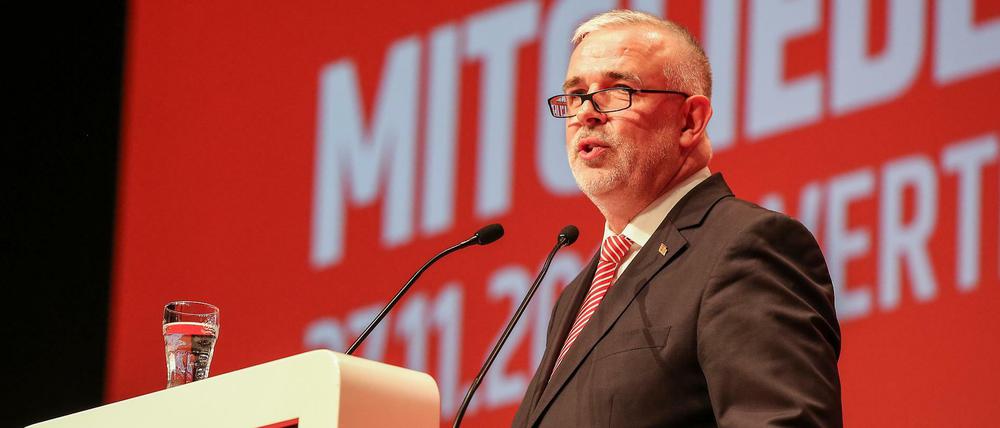 Union-Präsident Dirk Zingler möchte keine veganen Würstchen in seinem Stadion und gegendert wird auch nicht.