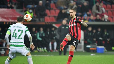 Der nächste Schritt. Bei Bayer Leverkusen spielt Robert Andrich (rechts) erstmals im Europapokal, hier gegen Celtic Glasgow.