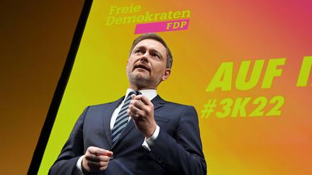 Christian Lindner, Bundesvorsitzender der FDP und Bundesfinanzminister, spricht im Opernhaus Stuttgart beim Dreikönigstreffen der Freien Demokraten. Die Veranstaltung findet coronabedingt online statt.
