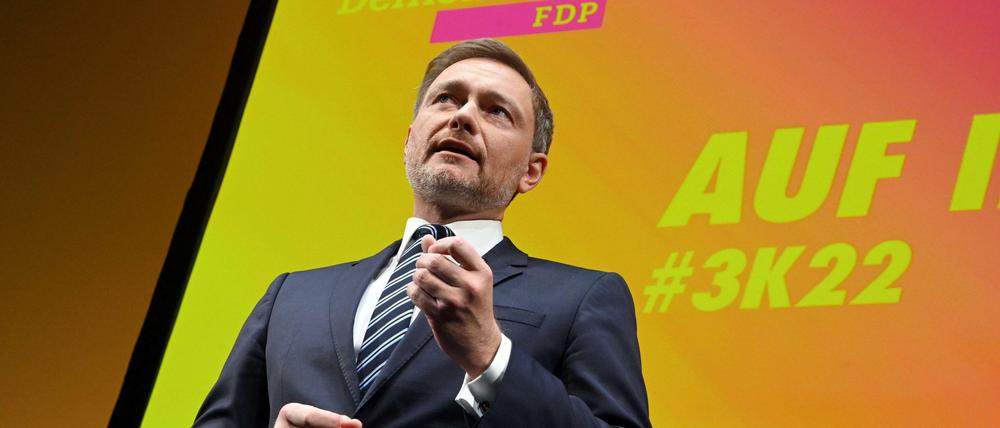 Christian Lindner, Bundesvorsitzender der FDP und Bundesfinanzminister, spricht im Opernhaus Stuttgart beim Dreikönigstreffen der Freien Demokraten. Die Veranstaltung findet coronabedingt online statt.