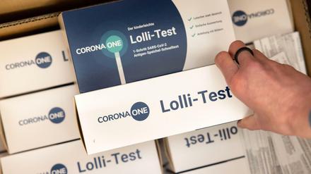 Abstrich leicht gemacht: Bei Lolli-Tests müssen Kinder lediglich lutschen.