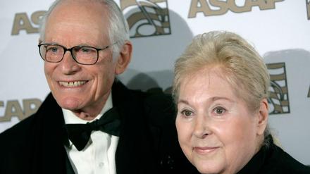 Marilyn Bergman, Liedkomponistin aus den USA, gemeinsam mit ihrem Ehemann Alan Bergmann im Jahr 2008 fotografiert.