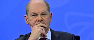Ratlos? Olaf Scholz bei der Pressekonferenz nach der Bund-Länder-Runde. 