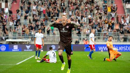 Grund zum Jubel: Der FC St. Pauli steht nach 18 Spielen auf Platz eins vor dem Überraschungsteam Darmstadt 98.