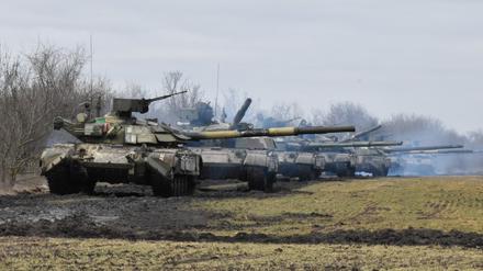Ukrainische Panzer während einer Militärübung.