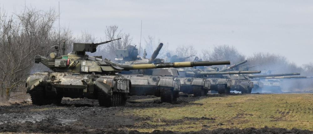 Ukrainische Panzer während einer Militärübung.