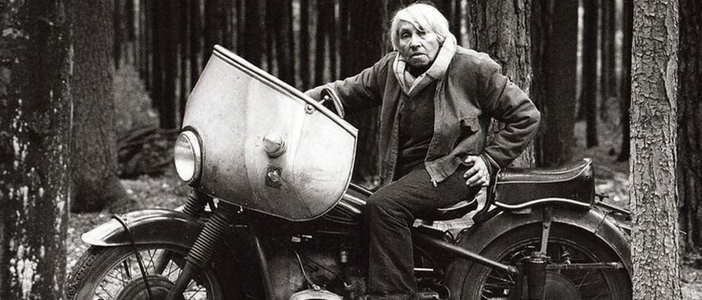 Das Werk der Bildhauerin Louise Stomps (1900–1988) wurde vom Verborgenen Museum wiederentdeckt. 