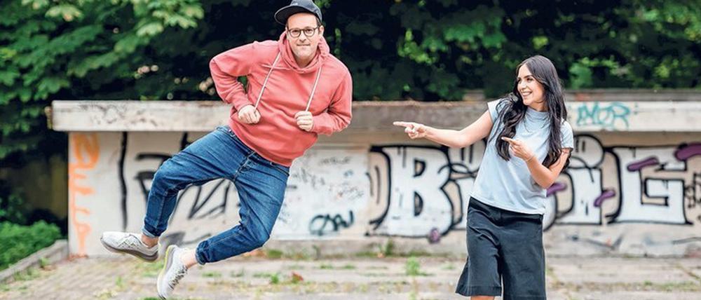 Erst News, dann Spaß. Ben und Jess moderieren das Magazin „KiKA LIVE“, täglich gleich nach der Kindernachrichtensendung „logo!“ um 20 Uhr.