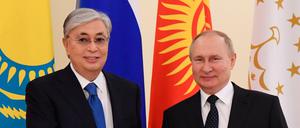 Wladimir Putin, Präsident von Russland, und Qassym-Schomart Toqajew, Präsident von Kasachstan in Dezember 2021