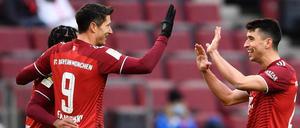 Robert Lewandowski (9) traf in Köln dreimal.