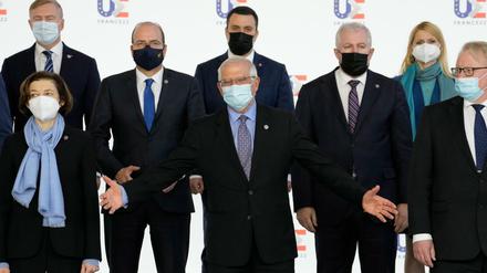 Beim Treffen der Außen- und Verteidigungsminister der EU-Staaten machten der EU-Außenbeauftragte Josep Borrell und Co. ihre Standpunkte klar.