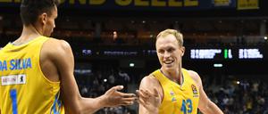 Alba-Kapitän Luke Sikma (re.) möchte mit seinem Team international wieder in die Spur finden.
