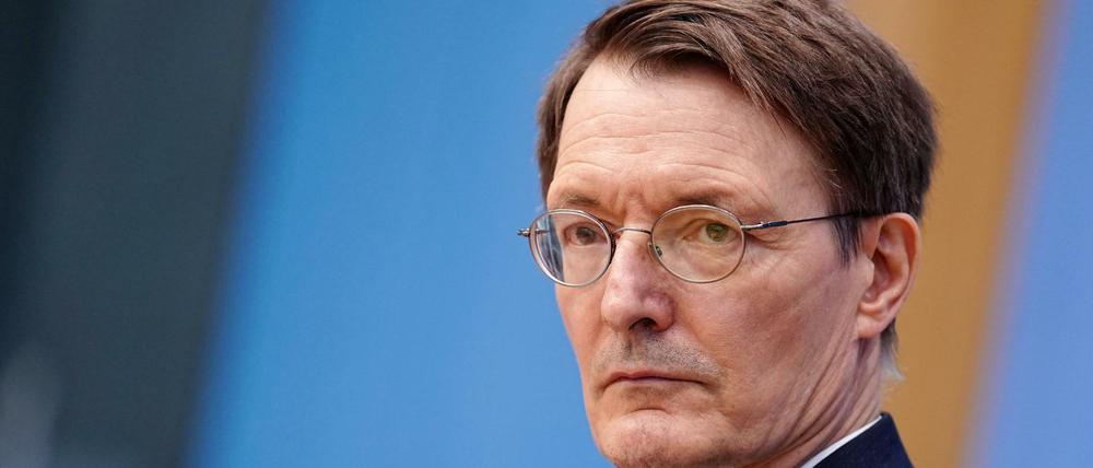 Karl Lauterbach (SPD), Bundesminister für Gesundheit, in der Bundespressekonferenz.