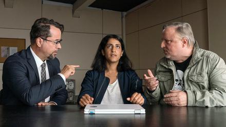 Eine neue Kollegin? Kommissarin Annika Kröger (Banafshe Hourmazdi) ermittelt im Mordfall Hartnack, in den offenbar auch Frank Thiel (Axel Prahl, rechts) involviert ist. Hilfe bekommt er jedoch von Professor Boerne (Jan Josef Liefers). 