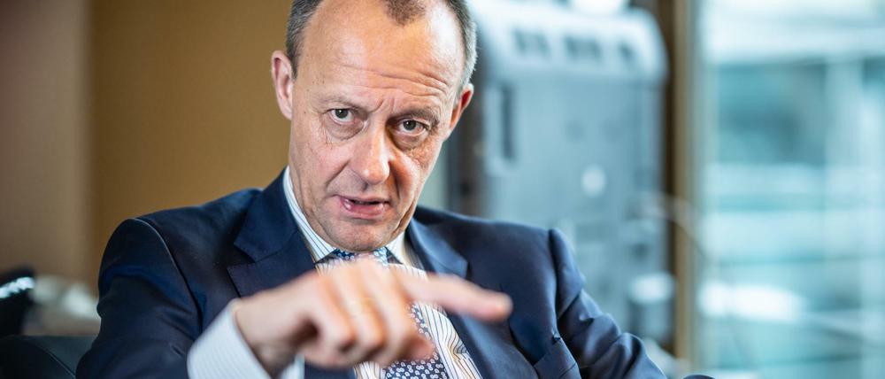 Der designierte CDU-Chef Friedrich Merz warnt vor einem Swift-Ausschluss Russlands.