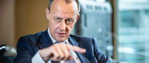 Der designierte CDU-Chef Friedrich Merz warnt vor einem Swift-Ausschluss Russlands.