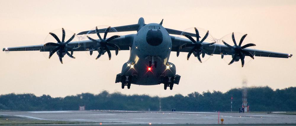 Ein Transportflugzeug der Bundeswehr wurde der Überflug über Mali am Mittwoch verweigert.