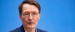 Gesundheitsminister Karl Lauterbach bei einer Pressekonferenz am 14. Januar