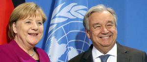 Die damalige Bundeskanzlerin Angela Merkel (CDU) und UN-Generalsekretär Antonio Guterres im November 2019 in Berlin