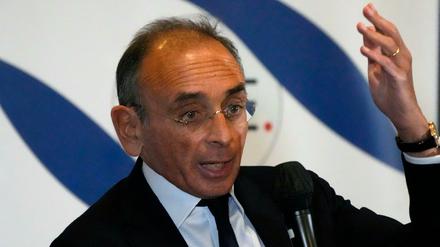 Der extrem rechte Präsidentschaftskandidat Eric Zemmour ist schon öfter wegen rassistischer Äußerungen aufgefallen.