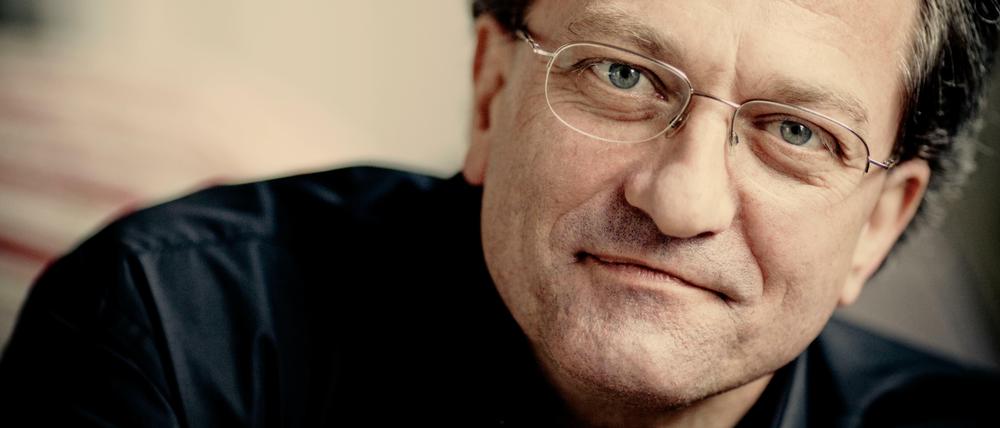 Der Dirigent Gérard Korsten.