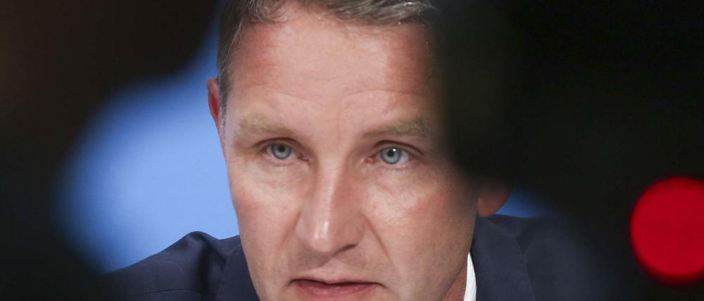 Radikalisierer der AfD. Björn Höcke, Landeschef der Partei in Thüringen, gilt als Frontmann des angeblich aufgelösten "Flügel". Der Verfassungsschutz hat die Gruppierung als rechtsextrem eingestuft