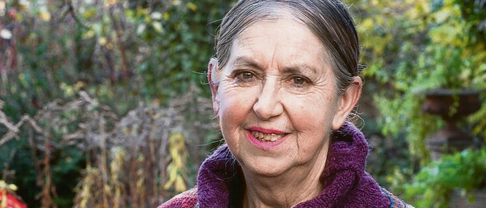 Schatzmeisterin. Evelyn Ulzen sammelt seit dreißig Jahren Perlen.