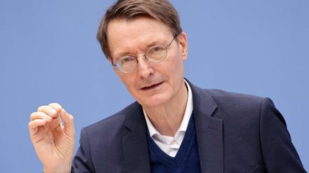 Bundesgesundheitsminister Karl Lauterbach rechnet mit dem Höhepunkt der Omikron-Welle Mitte Februar.