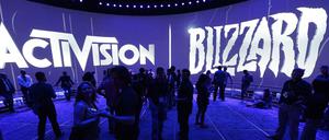 Microsoft übernimmt in einem fast 70 Milliarden Dollar schweren Deal den großen Videospieleanbieter Activision Blizzard.