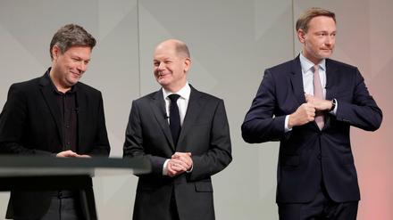 Mit den neuen Regierungsvertretern sind nicht alle Deutschen zufrieden. 