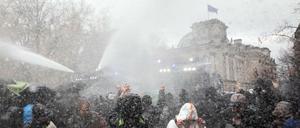 Seltenes Bild. Die Demonstration am 18. November 2020 ist für den Einsatz von Wasserwerfern in Erinnerung geblieben.